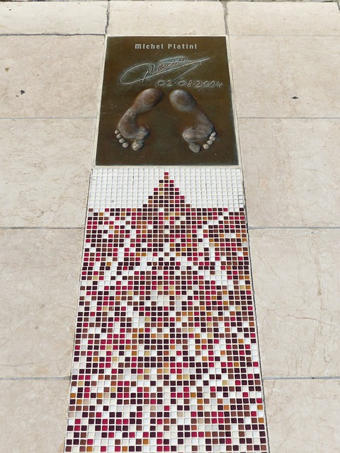 世界杯16強法國3-1波蘭 姆巴佩二射一傳 吉魯成隊史射腳王 法國強勢晉級.